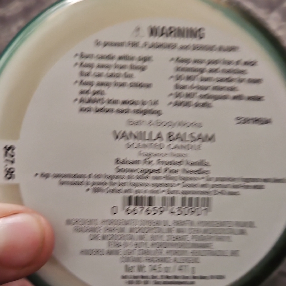 Bath & Body Works Green and Red Holiday Candles - Picture 3 of 5